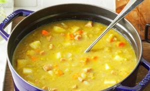 Jak ugotować zupę grochową, aby groszek zmiękł